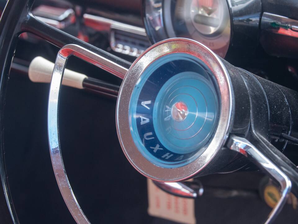 Image 20/50 of Vauxhall Cresta (1958)