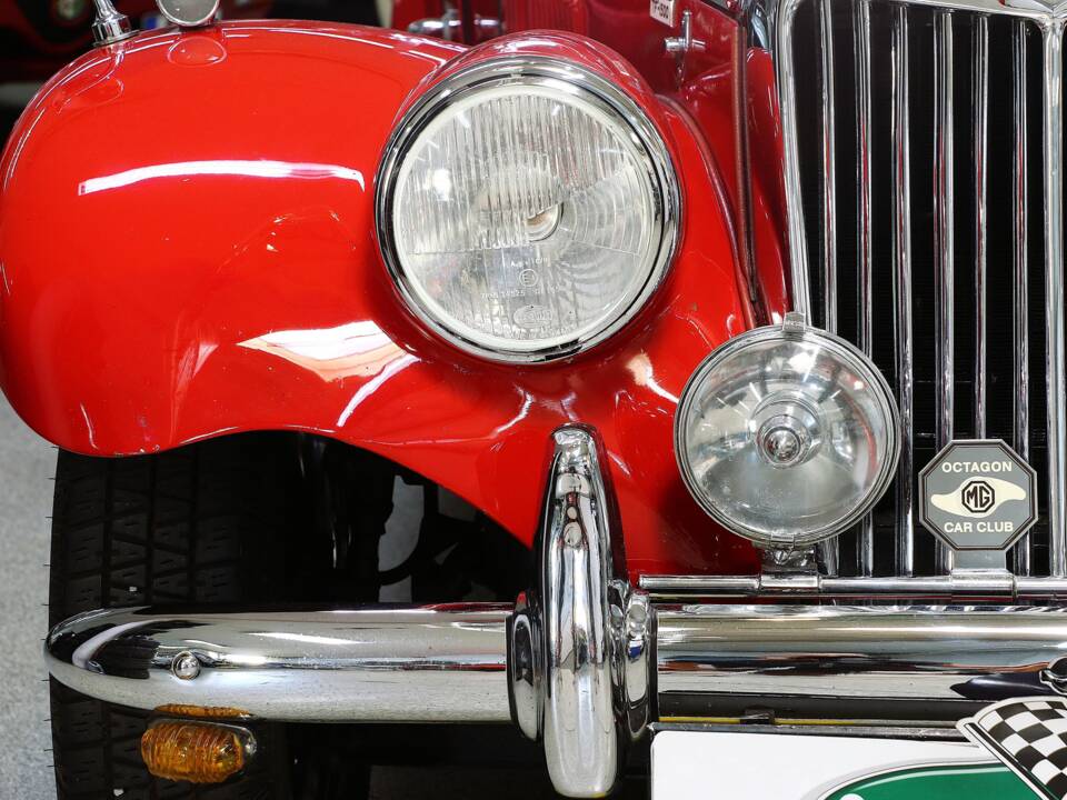 Imagen 29/32 de MG TF 1500 (1955)