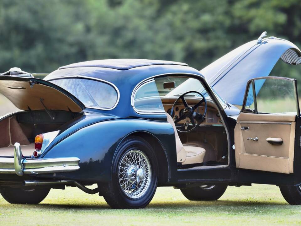 Image 21/50 of Jaguar XK 150 FHC (1960)