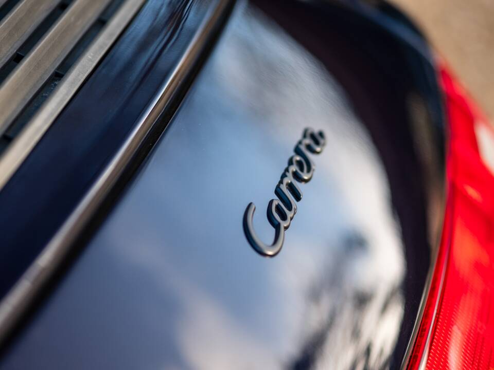 Image 24/93 de Porsche 911 Carrera (1994)