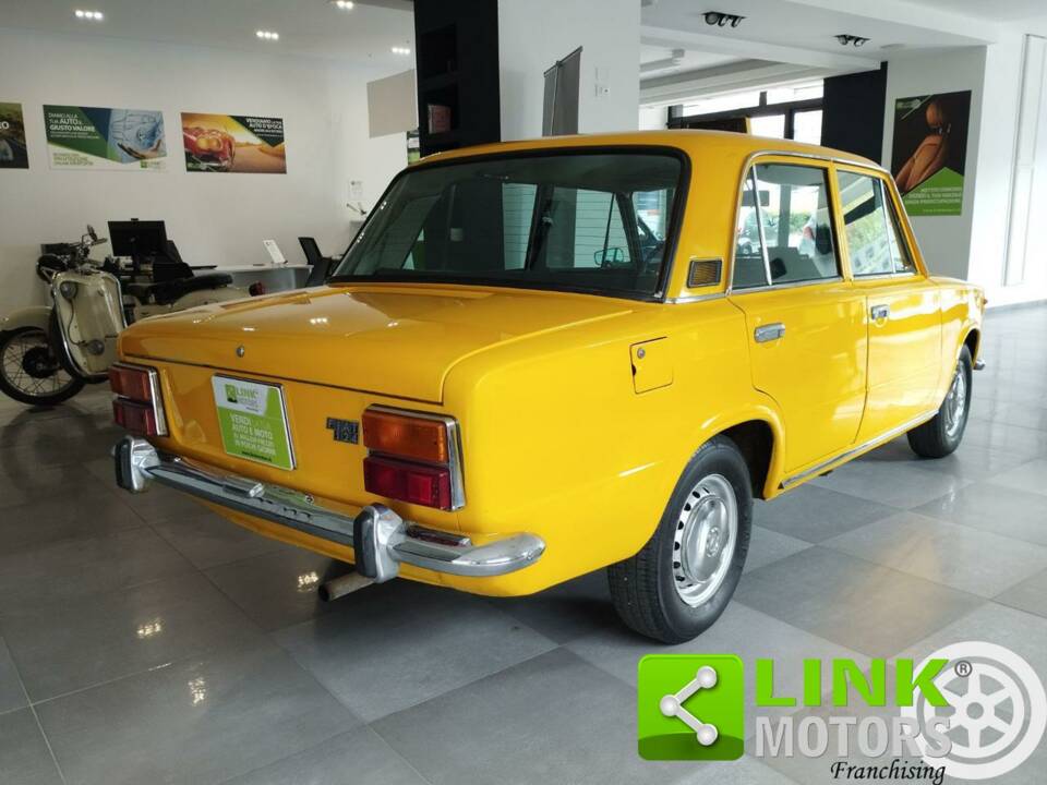 Image 3/10 de FIAT 124 (1974)