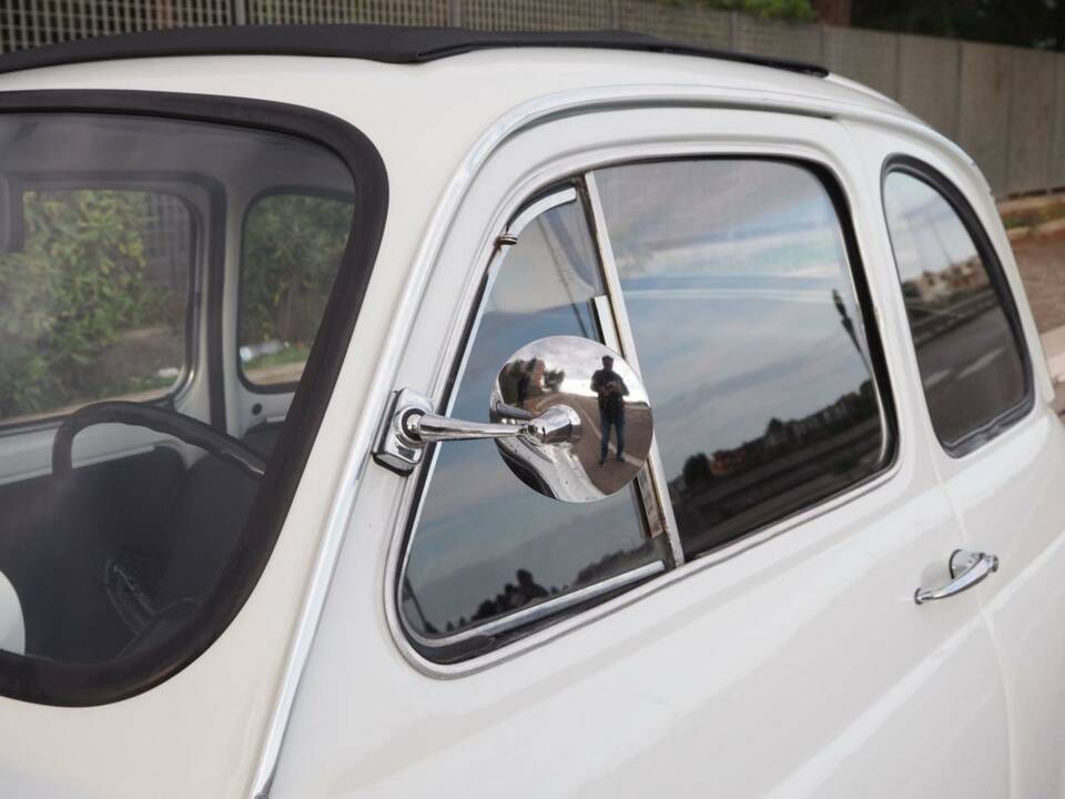 Image 35/50 of FIAT 500 F (1972)