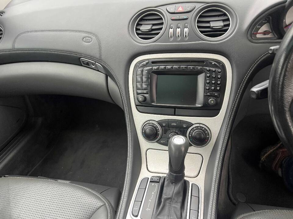 Imagen 16/30 de Mercedes-Benz SL 55 AMG (2003)