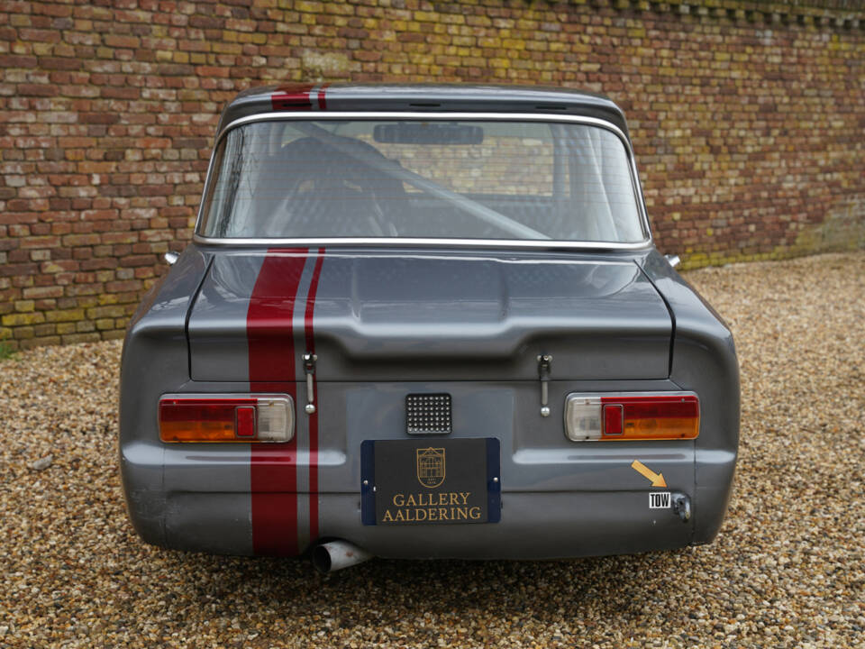 Image 6/50 de Alfa Romeo Giulia Nuova Super 1600 (1969)