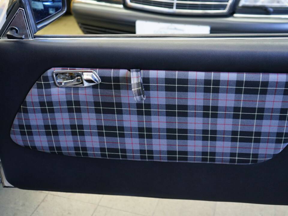 Immagine 20/40 di Mercedes-Benz 280 CE (1980)