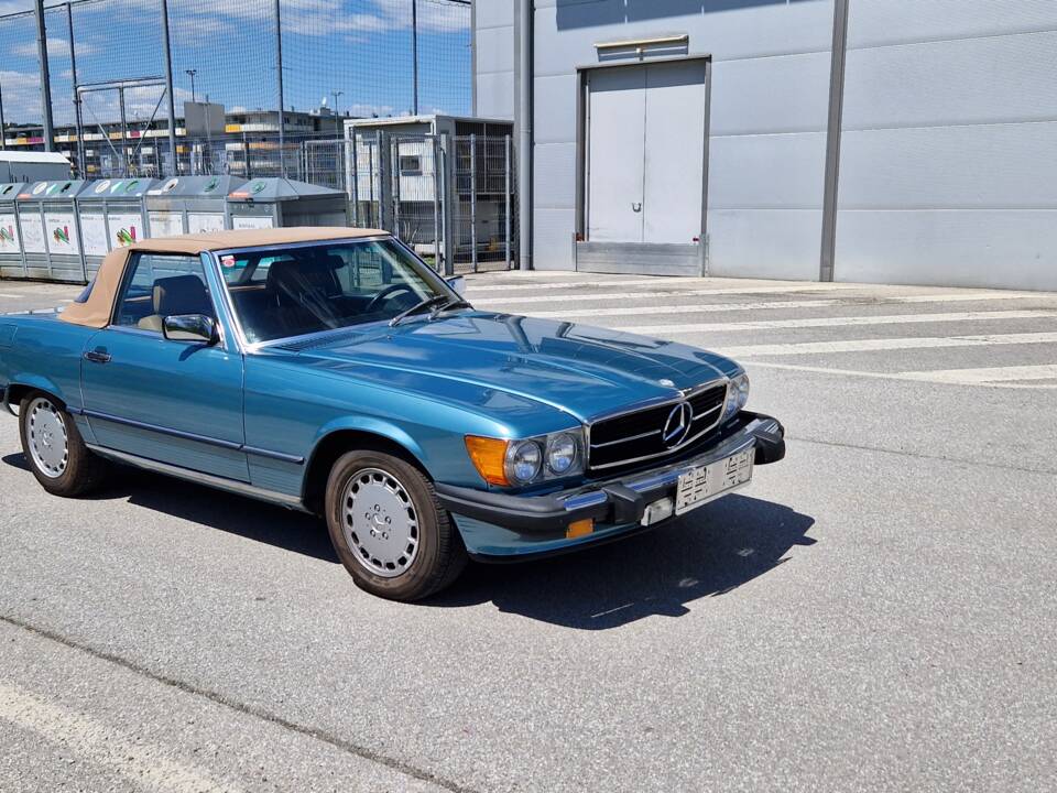 Image 5/82 of Mercedes-Benz 560 SL (1986)