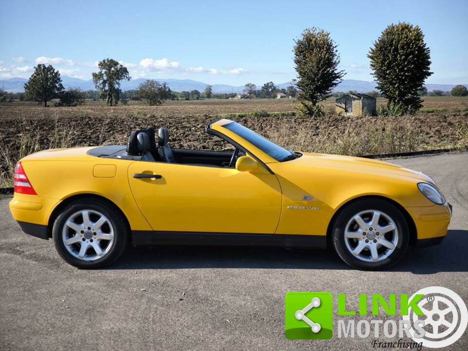 Image 7/10 of Mercedes-Benz SLK 200 Kompressor (1997)