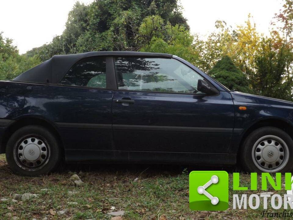 Image 9/10 de Volkswagen Golf III Cabrio 1.6 (1996)