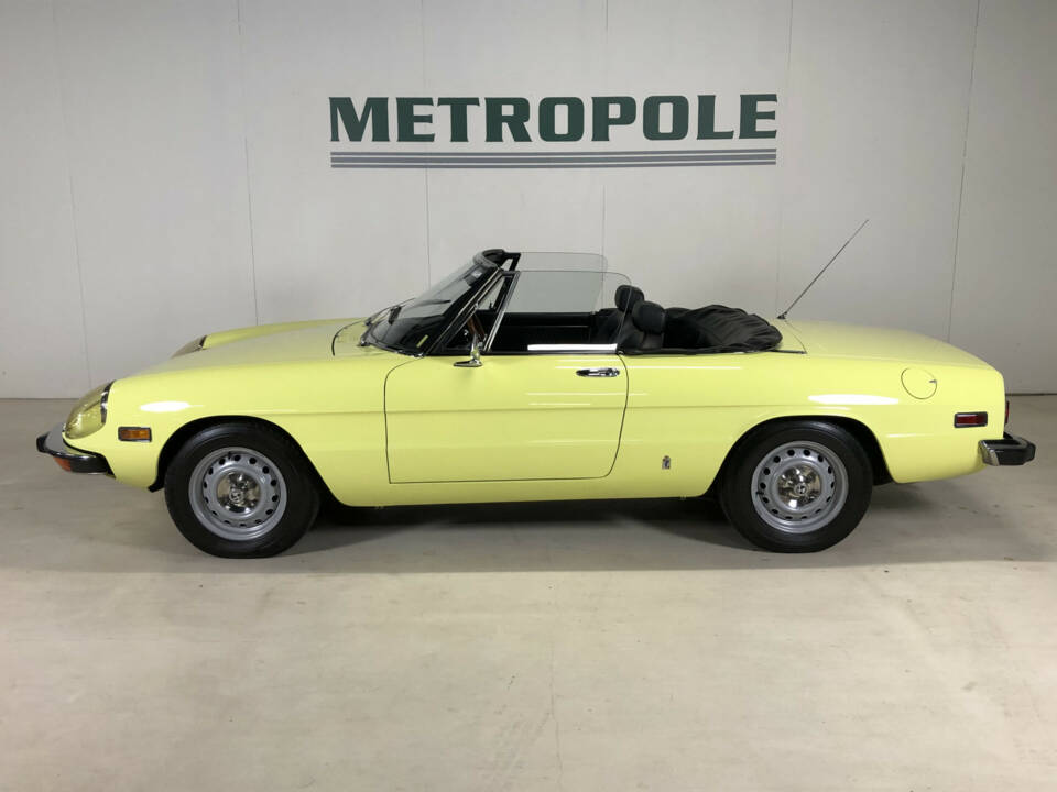 Bild 2/26 von Alfa Romeo 2000 Spider Veloce (1973)