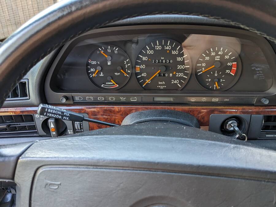 Image 9/29 of Mercedes-Benz 500 SEL (1990)