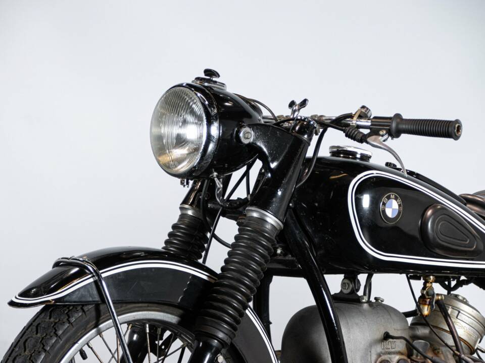 Image 46/50 de BMW R 51 (1954)