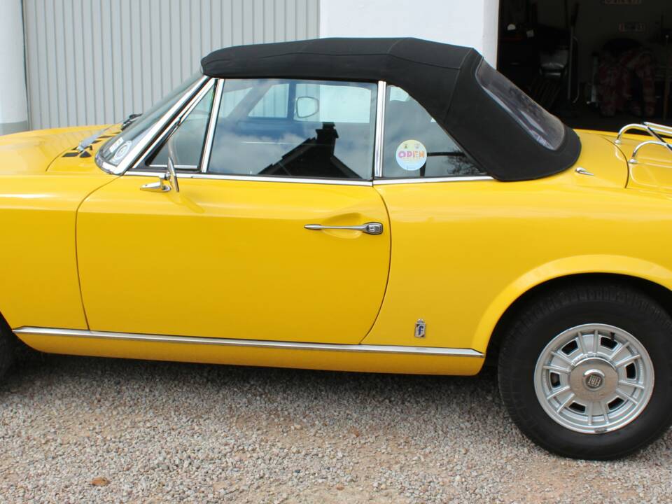 Immagine 7/9 di FIAT 124 Spider CS1 (1975)