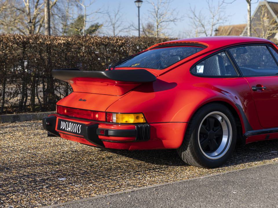 Bild 17/30 von Porsche 911 Turbo 3.3 (1988)