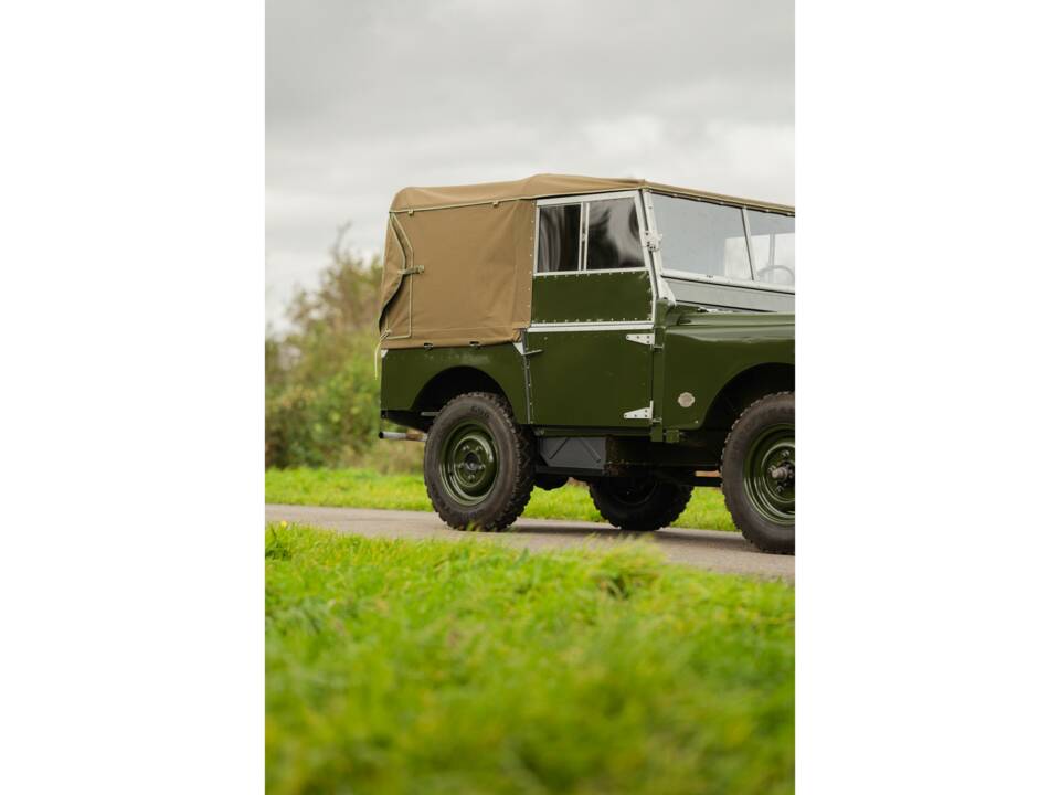 Image 17/50 of Land Rover 80 (1952)