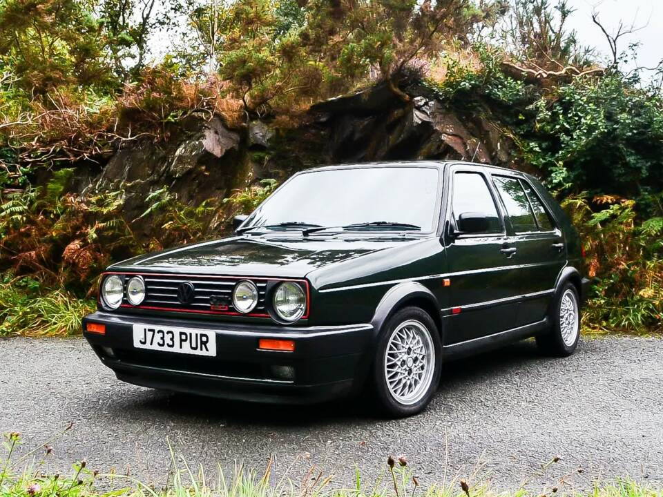 Image 1/37 de Volkswagen Golf III 2.0 16V GTI (1992)
