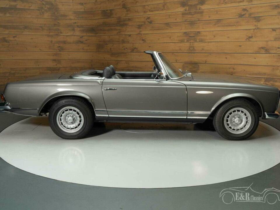 Immagine 6/18 di Mercedes-Benz 280 SL (1968)