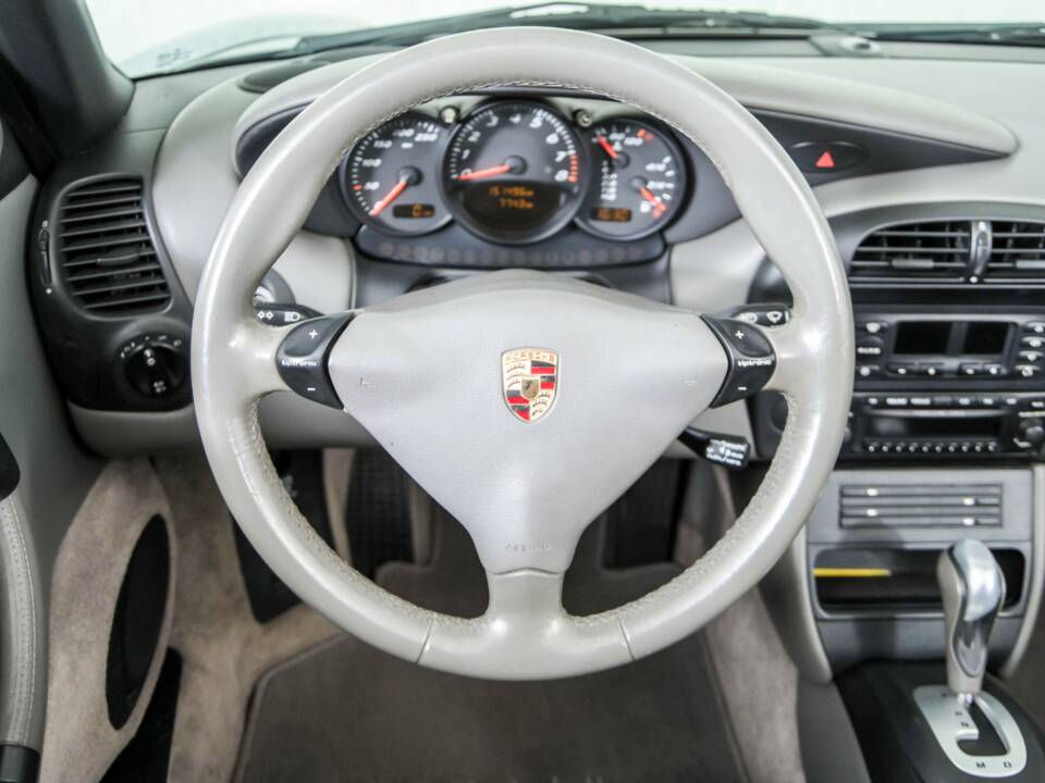Image 8/50 of Porsche Boxster (2005)