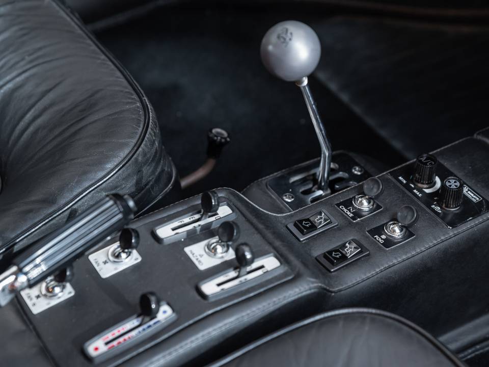 Bild 18/49 von Ferrari 512 BB (1976)
