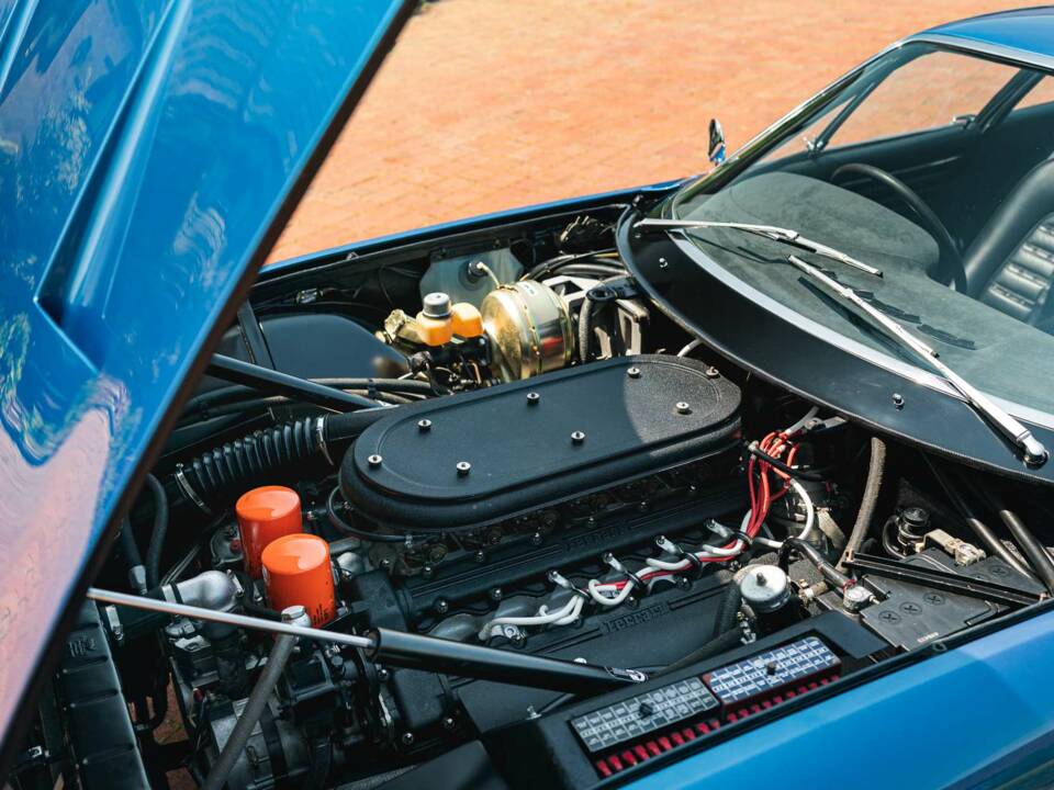 Image 15/30 de Ferrari 365 GTB&#x2F;4 Daytona (1973)