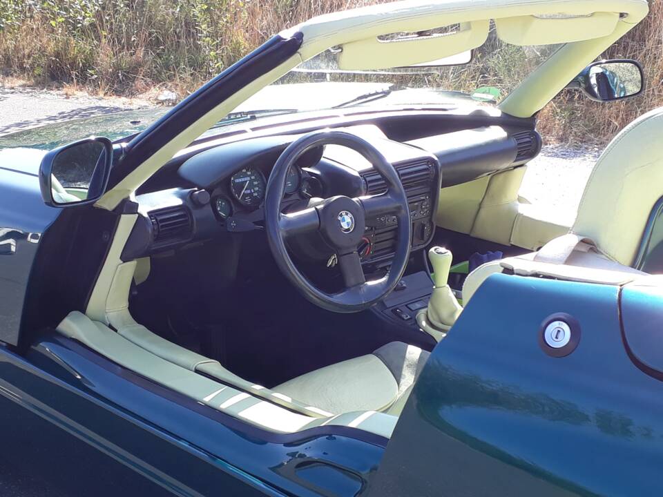 Image 4/13 of BMW Z1 Roadster (1990)
