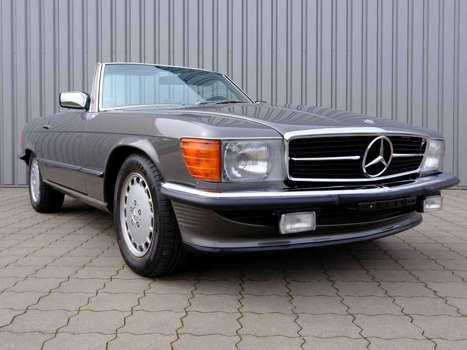 Image 17/96 of Mercedes-Benz 560 SL (1987)