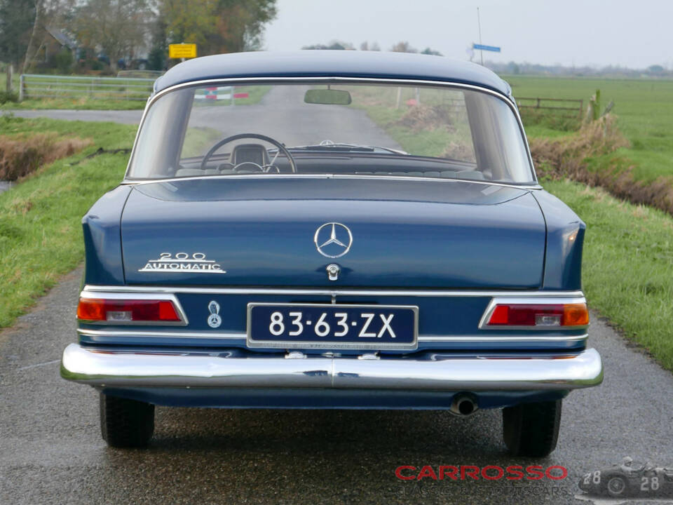 Image 8/37 of Mercedes-Benz 200 (1967)