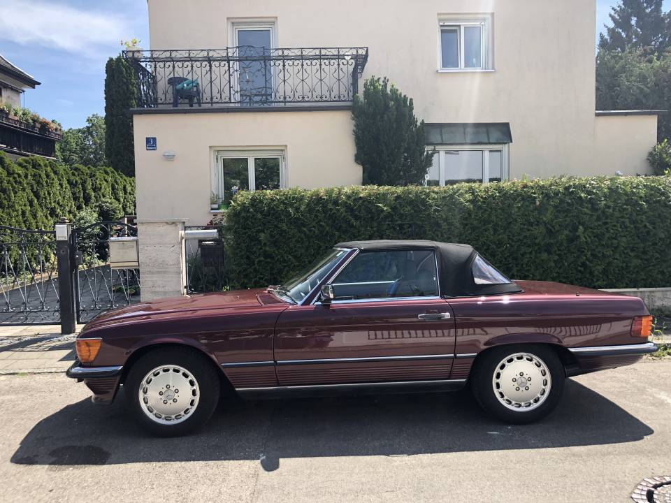 Image 13/13 of Mercedes-Benz 420 SL (1986)