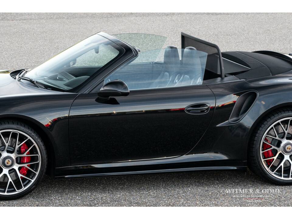 Image 15/47 of Porsche 911 Turbo (2014)