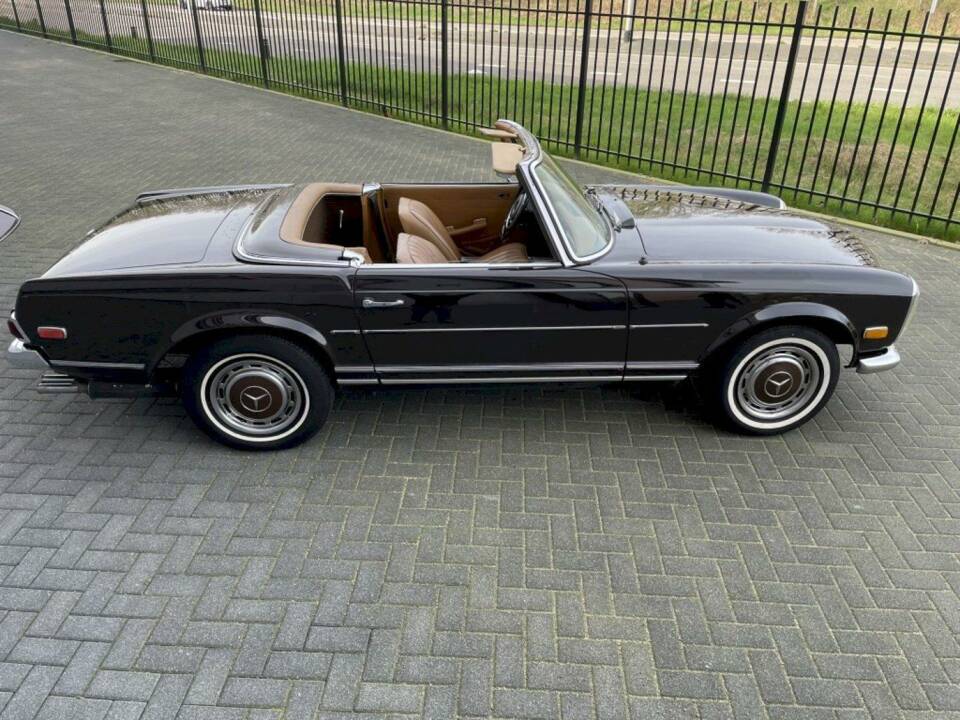 Immagine 9/36 di Mercedes-Benz 280 SL (1969)