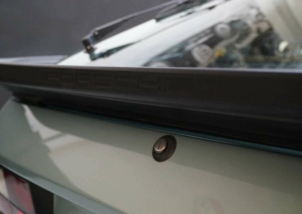 Image 32/50 de Porsche 944 Turbo (1986)