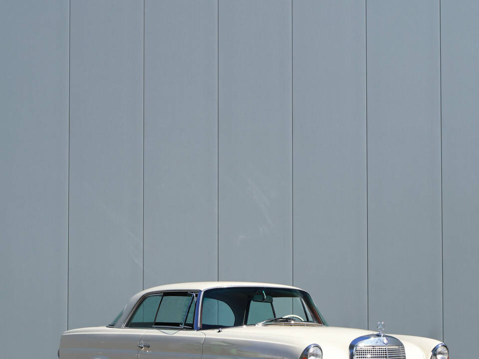 Immagine 9/45 di Mercedes-Benz 280 SE (1968)