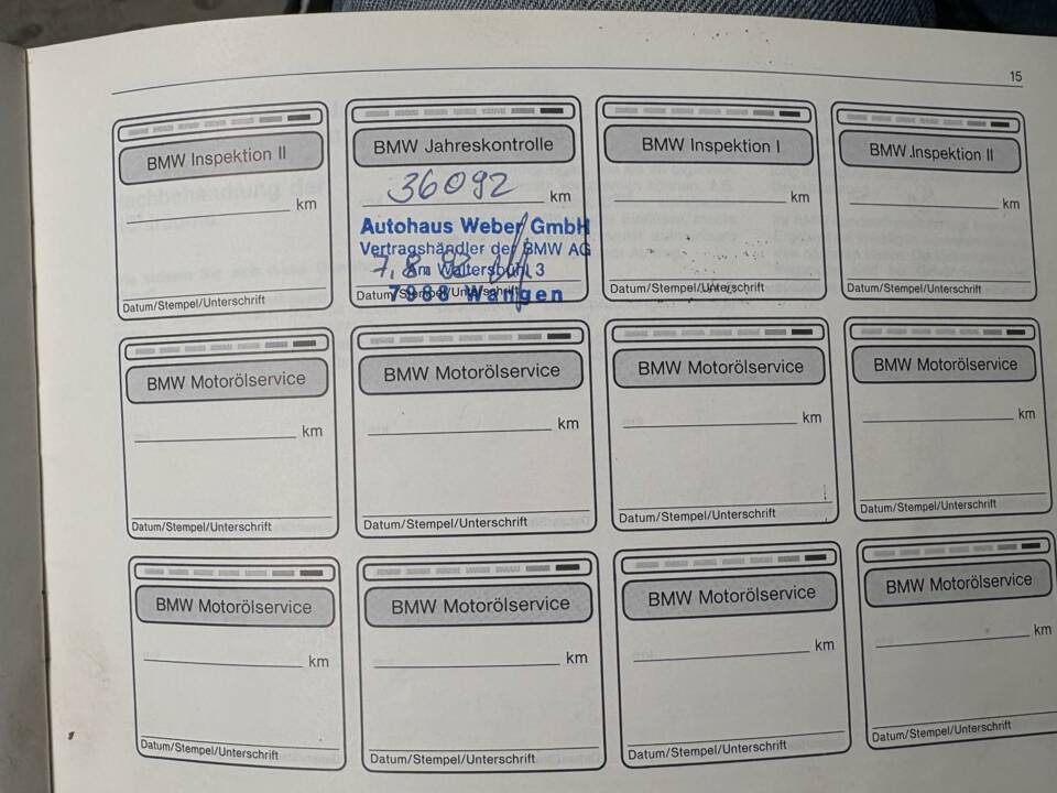 Image 28/29 of BMW 320i (1988)