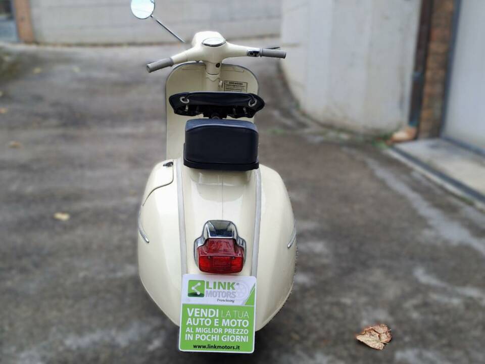 Immagine 21/35 di Piaggio Vespa 150 GL (1963)