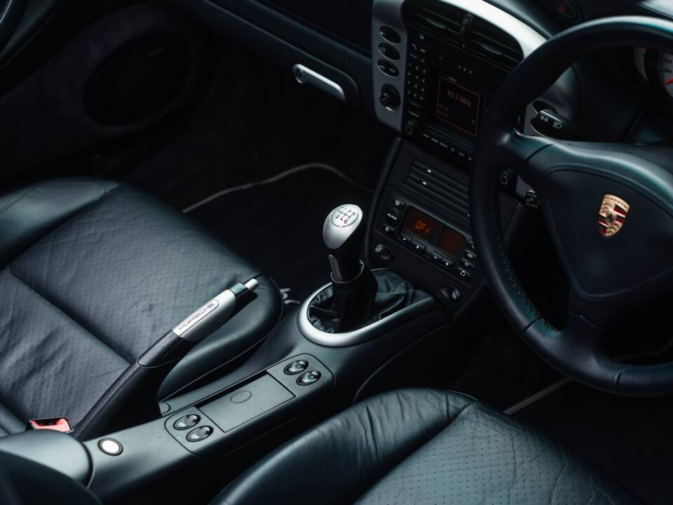 Bild 16/46 von Porsche 911 Turbo (2003)