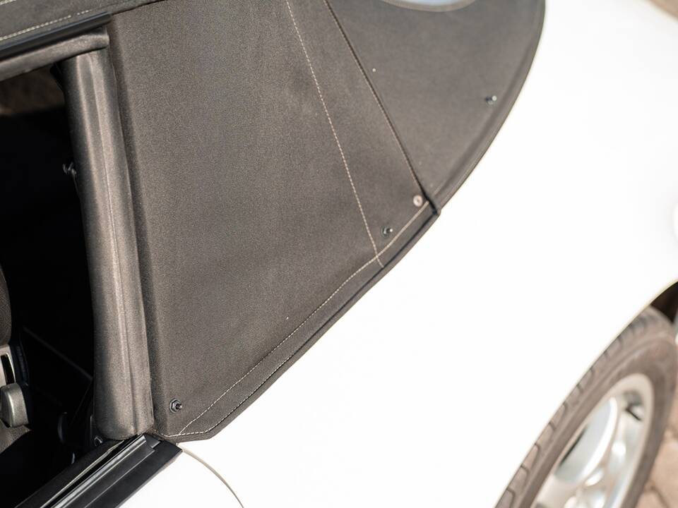 Image 47/48 of Porsche 911 Carrera 4 (1992)