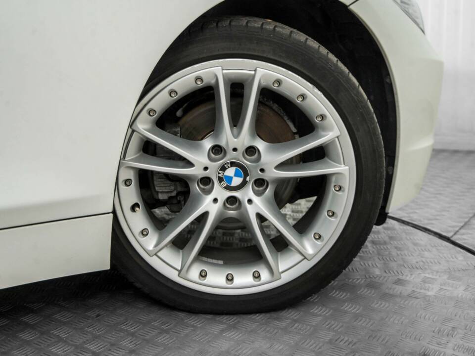 Image 43/50 of BMW Z4 sDrive23i (2010)