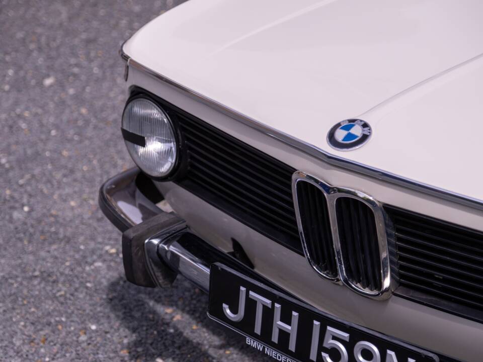 Imagen 30/50 de BMW 1802 (1975)