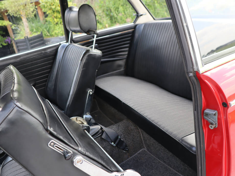 Image 11/50 of BMW 2002 (1970)