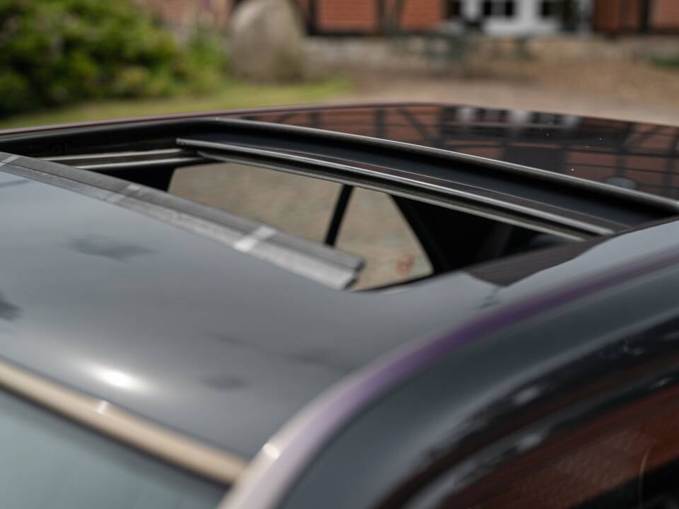 Bild 3/74 von Mercedes-Benz 190 E (1990)