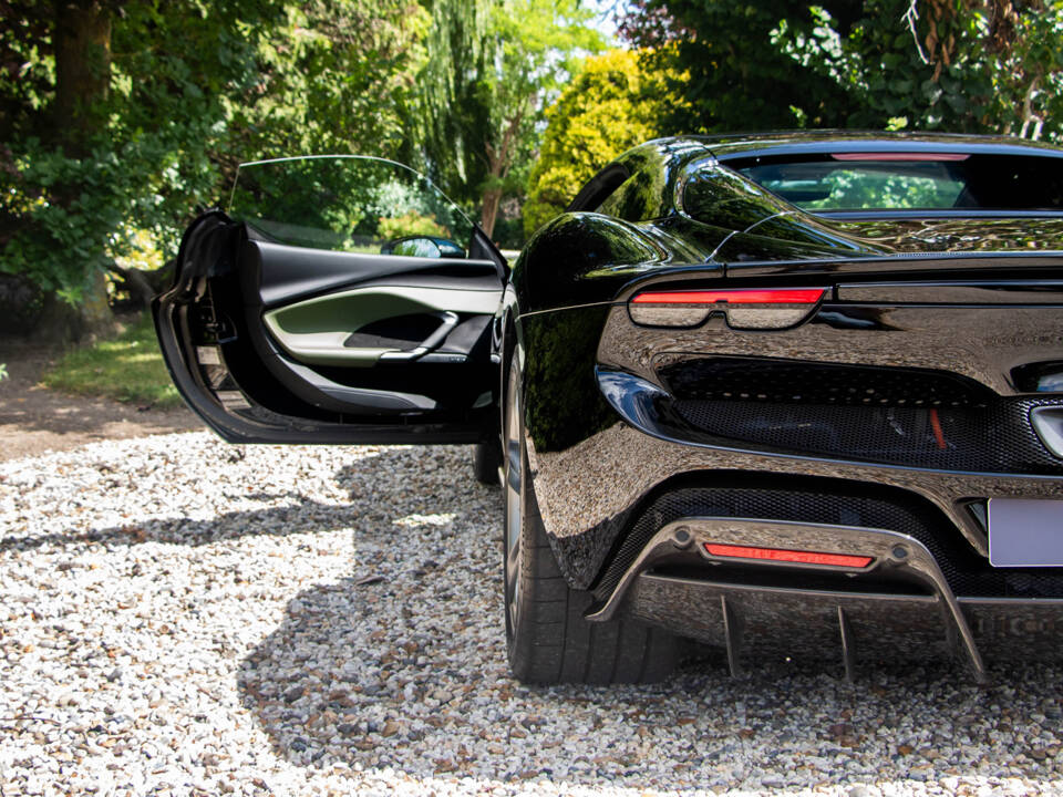 Image 11/15 of Ferrari 296 GTS (2024)