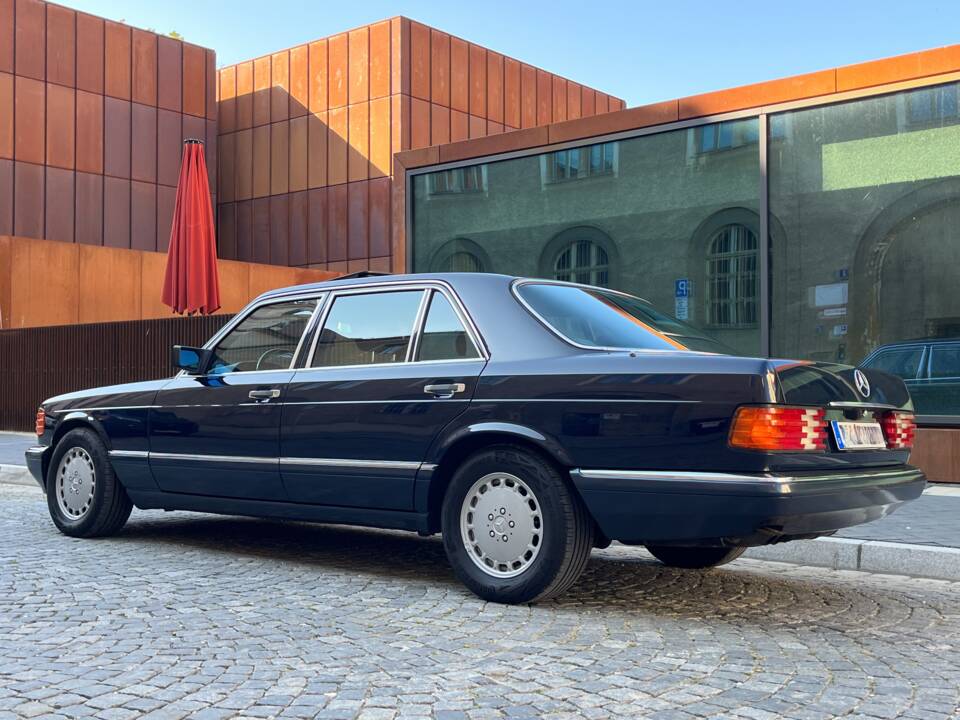 Bild 9/85 von Mercedes-Benz 560 SEL (1991)