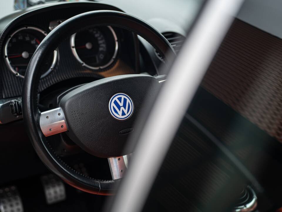 Image 28/48 of Volkswagen New Beetle RSI (2003)