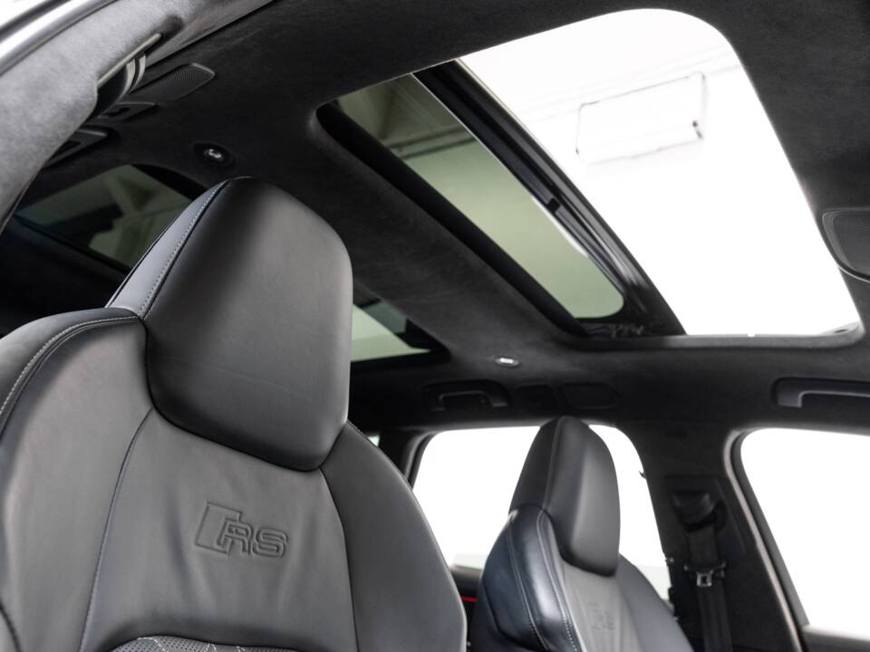 Image 30/40 of Audi RS6 Avant (2019)