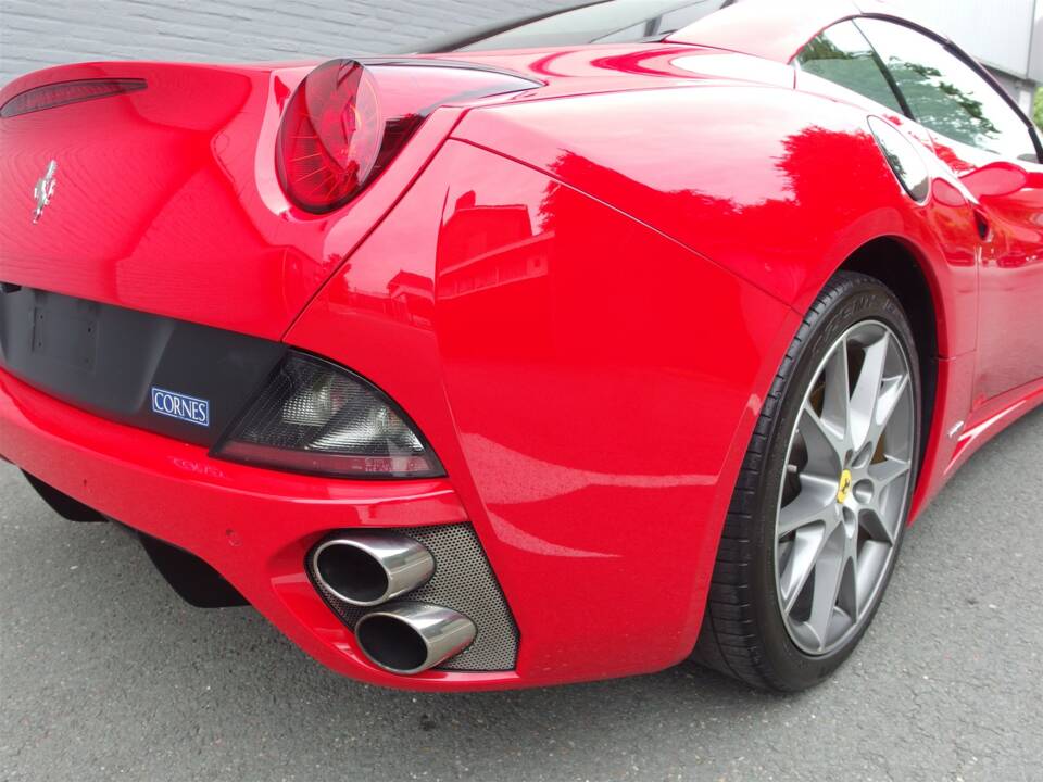 Immagine 32/98 di Ferrari California 30 (2013)
