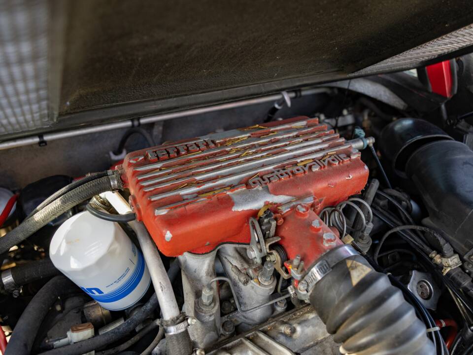 Bild 32/50 von Ferrari 308 GTBi Quattrovalvole (1983)