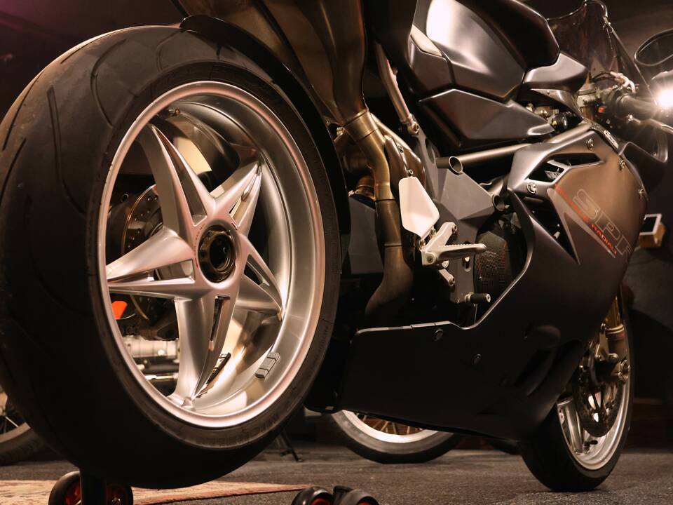 Bild 24/38 von MV Agusta F4 SPR (2003)
