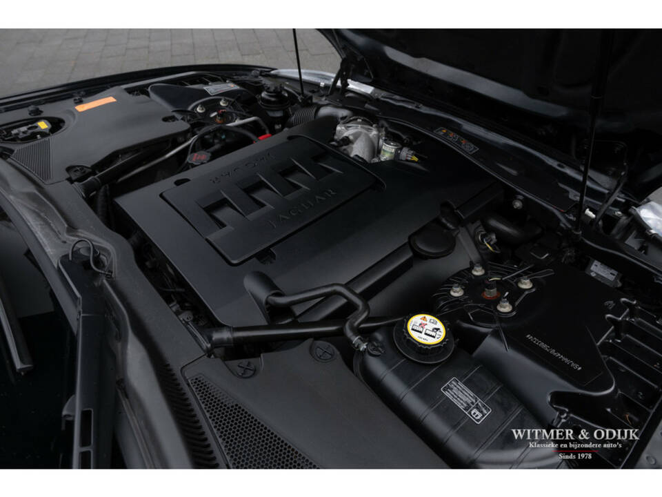 Image 36/37 of Jaguar XK 4.2 (2006)
