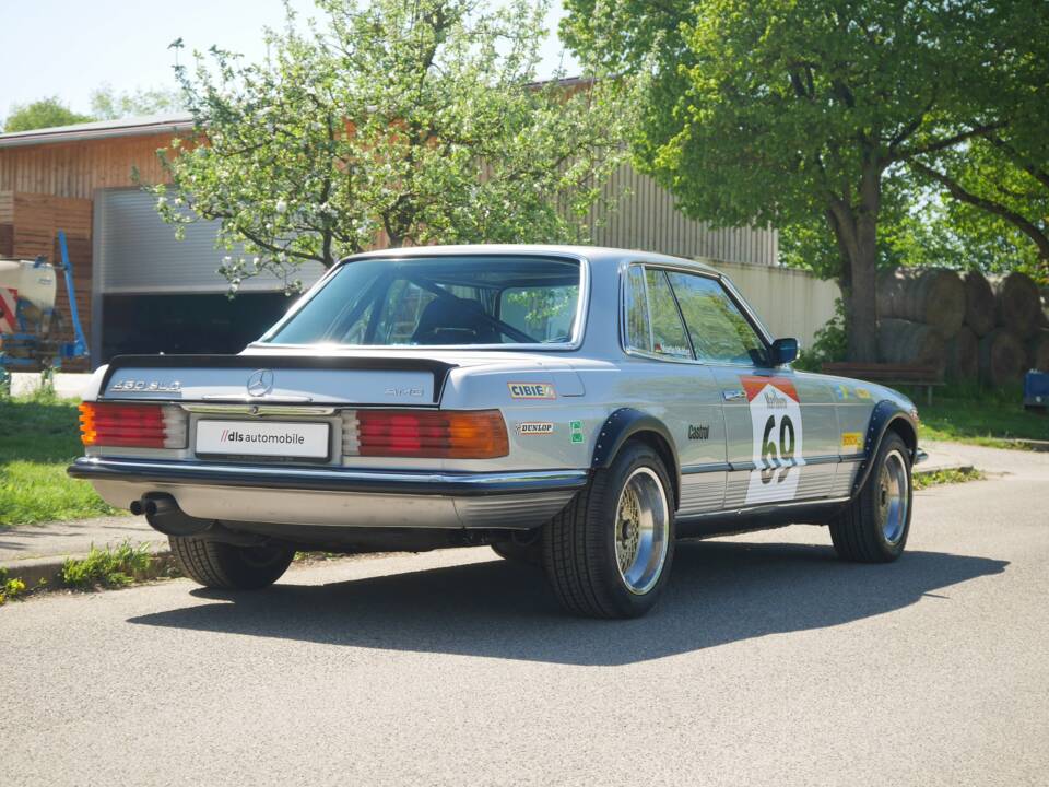 Image 21/26 of Mercedes-Benz 450 SLC (1900)