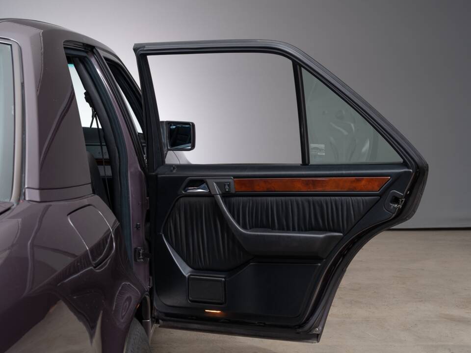 Bild 16/38 von Mercedes-Benz 500 E (1992)