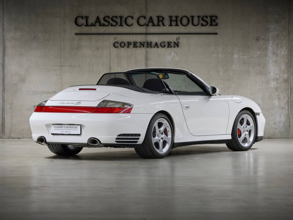 Imagen 19/98 de Porsche 911 Carrera 4S (2004)